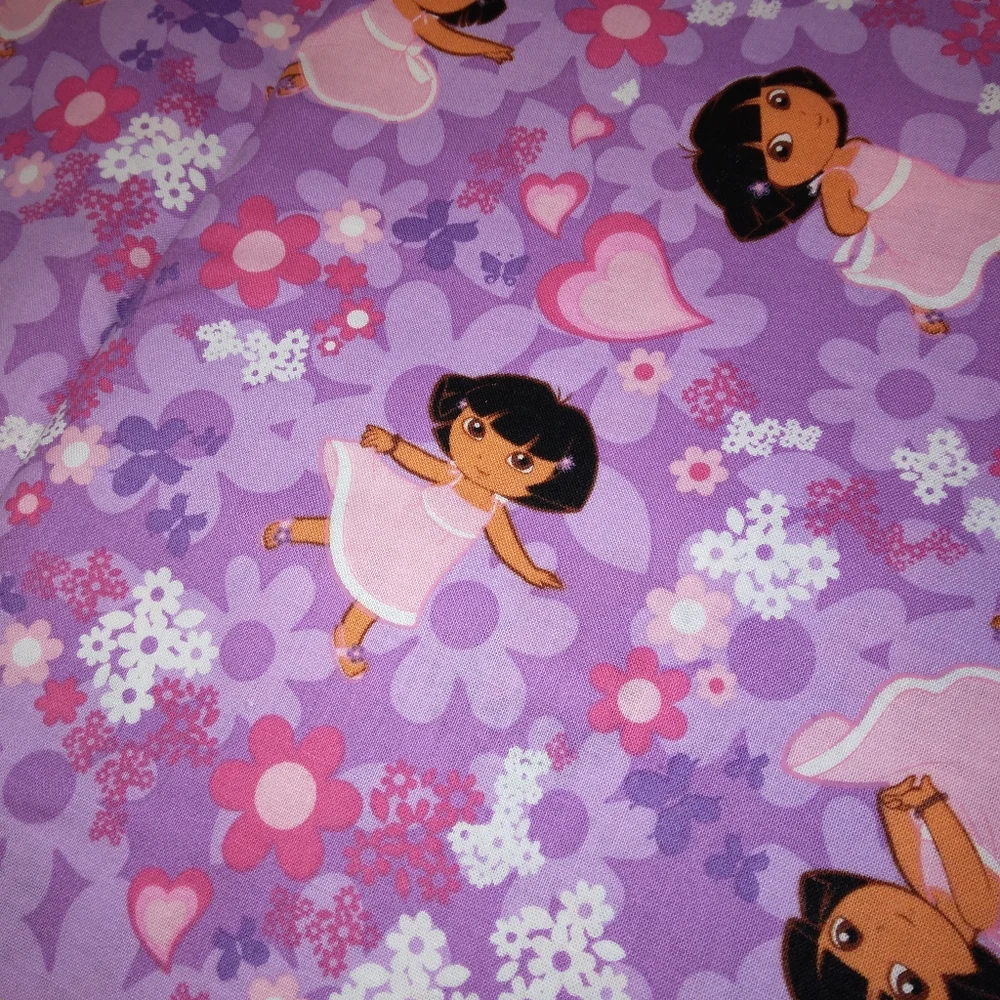 FABRIC Dora The Explorer, Dora Hearts and Flowers CP33342 licensed 2009